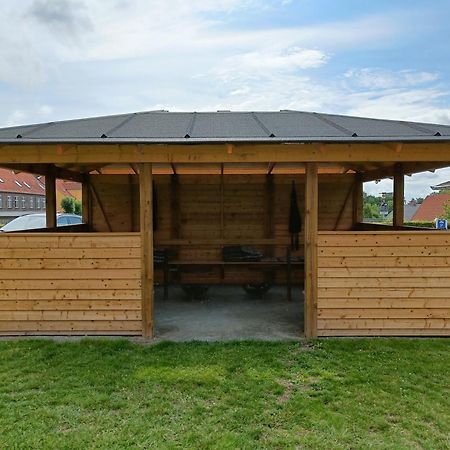 Stoberiet Hostel Svendborg község Kültér fotó A wooden gazebo