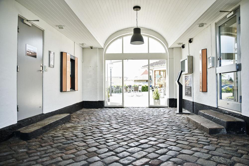 Stoberiet Hostel Svendborg község Kültér fotó Entrance to the museum